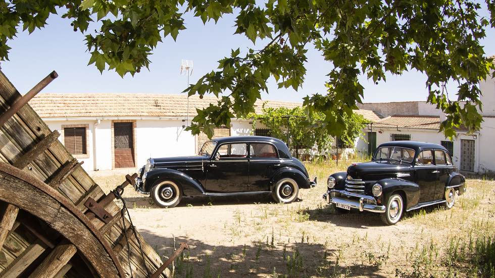 Comparativa: Mercedes Benz 220 vs Opel Kapitän, rivales naturales