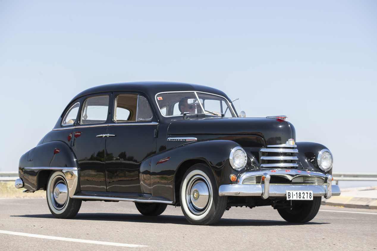 Comparativa: Mercedes Benz 220 vs Opel Kapitän