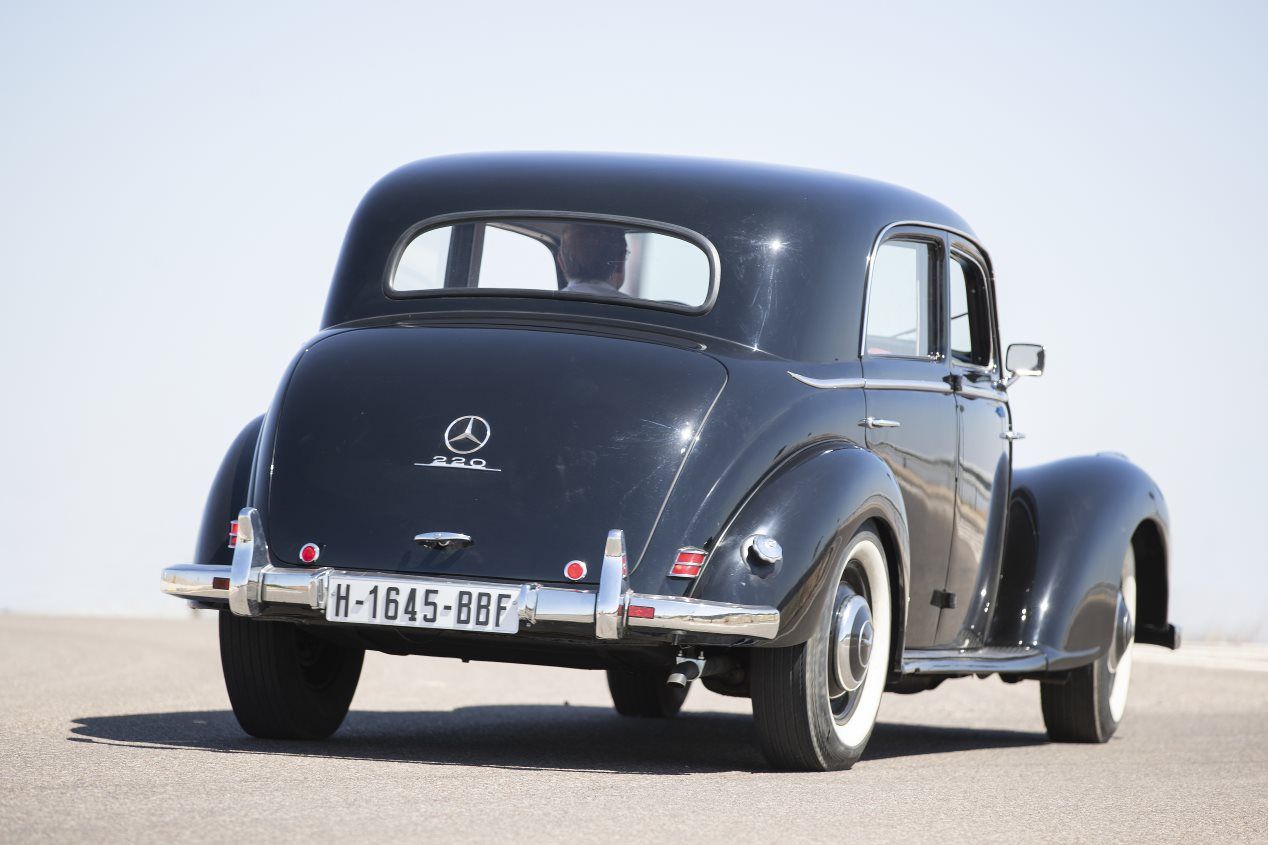 Comparativa: Mercedes Benz 220 vs Opel Kapitän