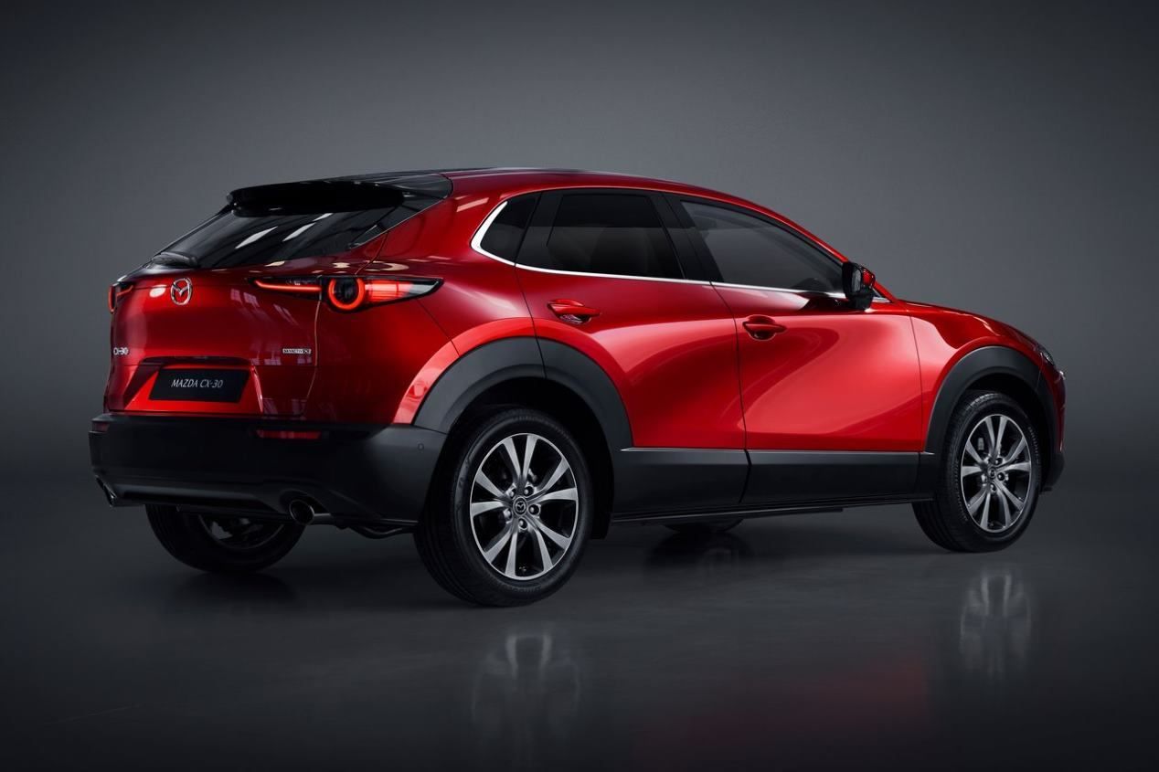Mazda CX-30 vs Renault Arkana: ¿qué nuevo SUV será mejor?