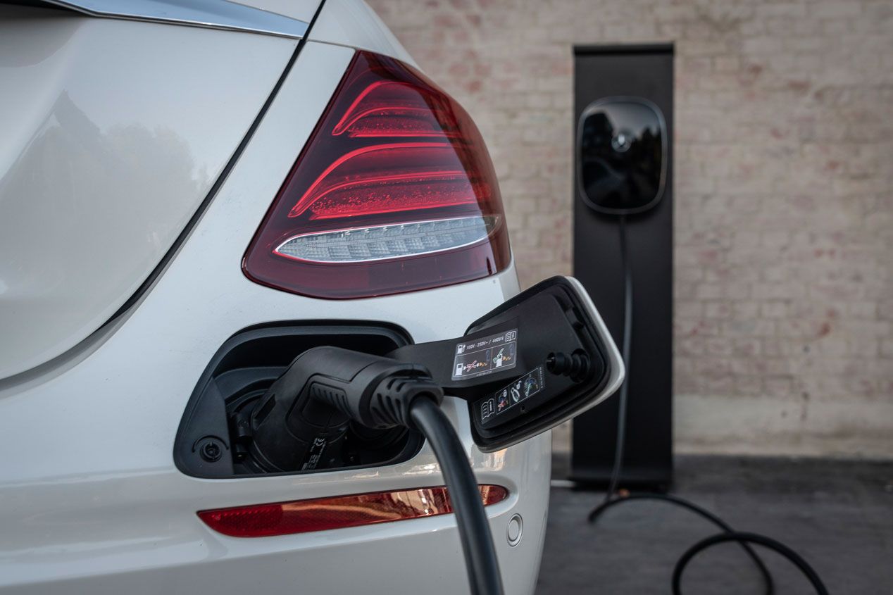 Mercedes E 300 de: así es el híbrido Diesel enchufable de Mercedes