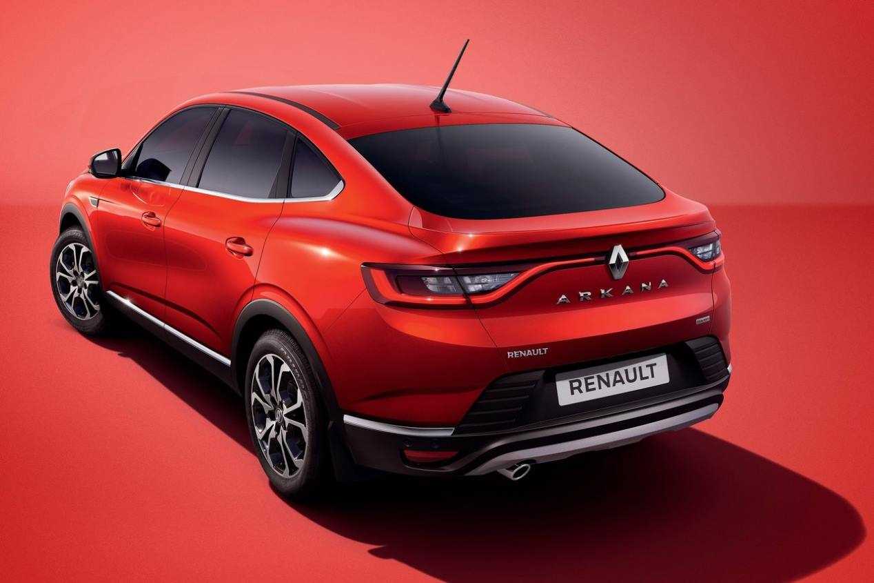 Mazda CX-30 vs Renault Arkana: ¿qué nuevo SUV será mejor?