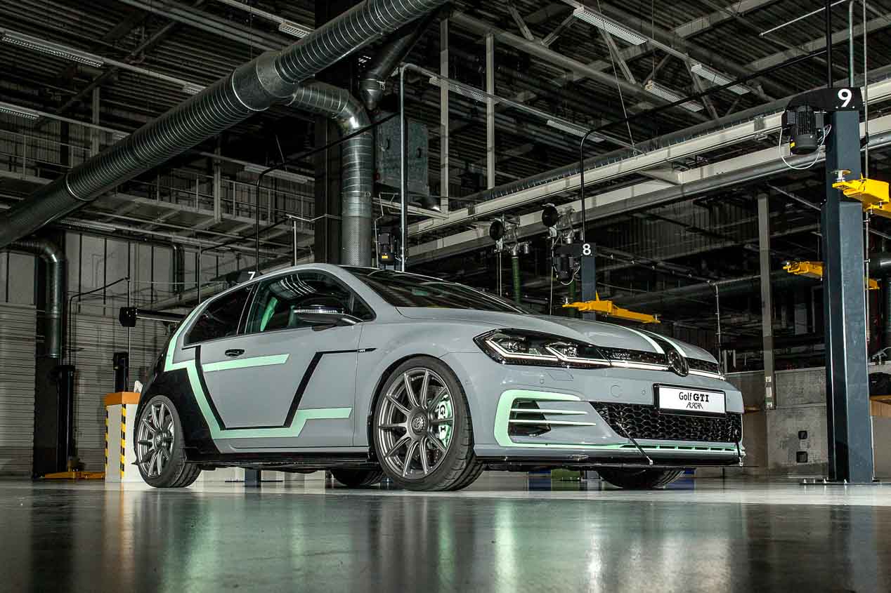 Hologramas en Volkswagen: así será el manejo del coche en el futuro. 