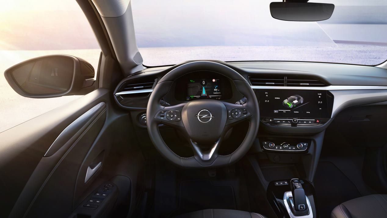 Peugeot e-208 vs Opel Corsa-e: los nuevos utilitarios eléctricos, ¿cuál será mejor?