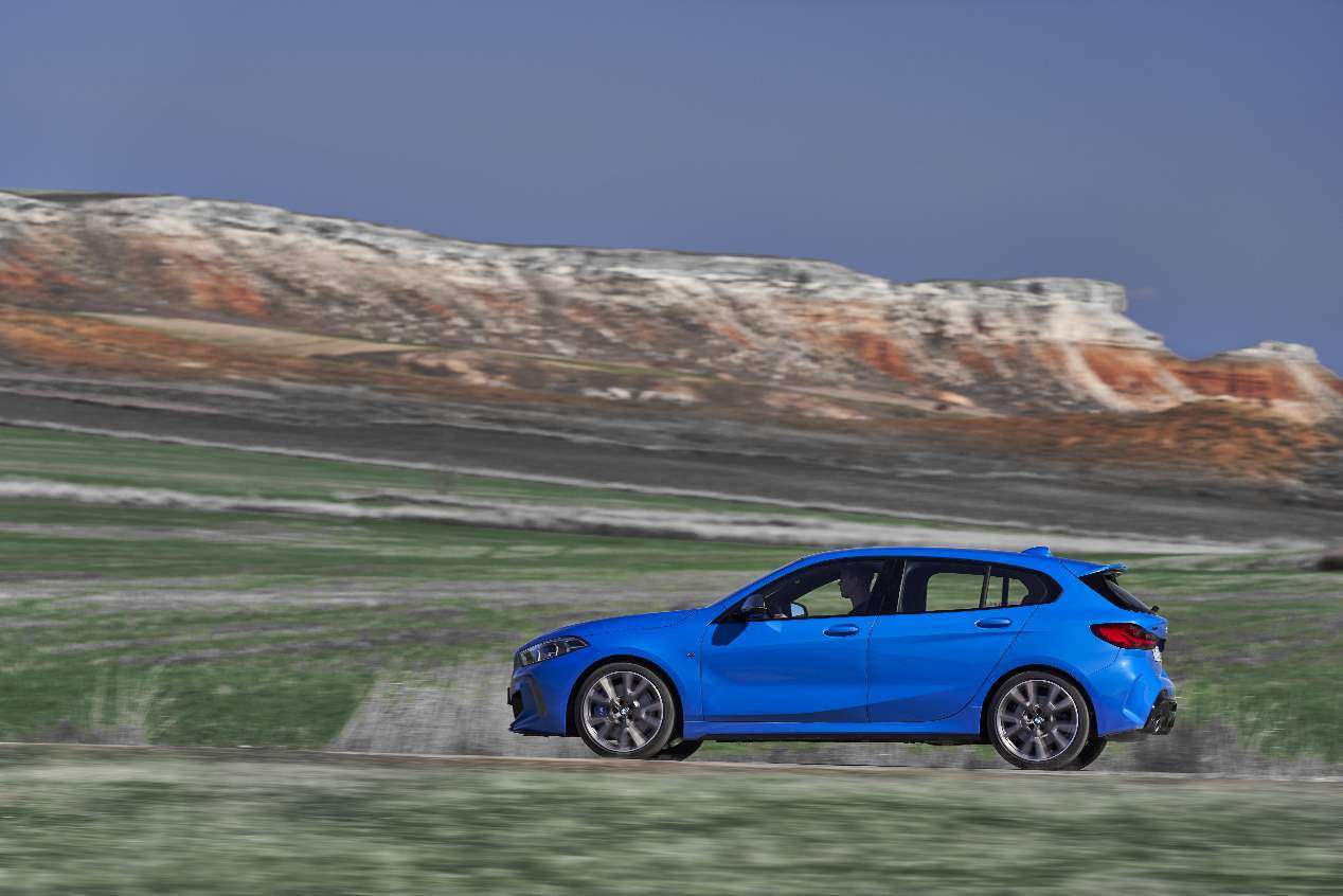 Audi A3 2019 vs BMW Serie 1 2019: duelo de compactos premium