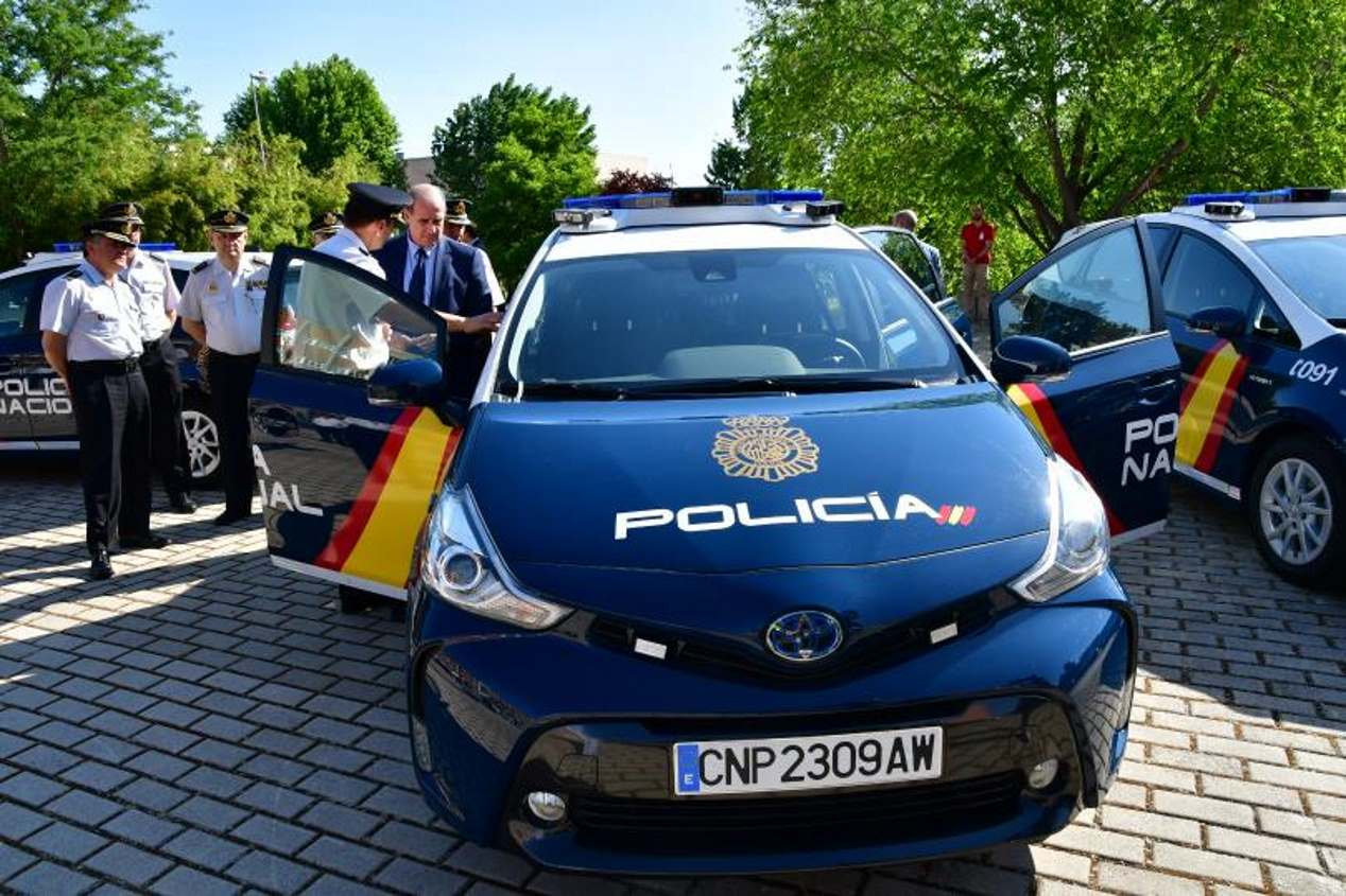 Así son los nuevos coches inteligentes de la Policía: lo controlan todo