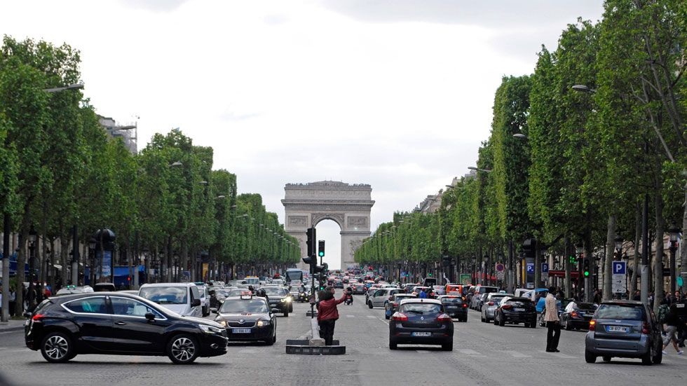 Francia prohíbe vender coches de combustión en 2040: todas las fechas en Europa