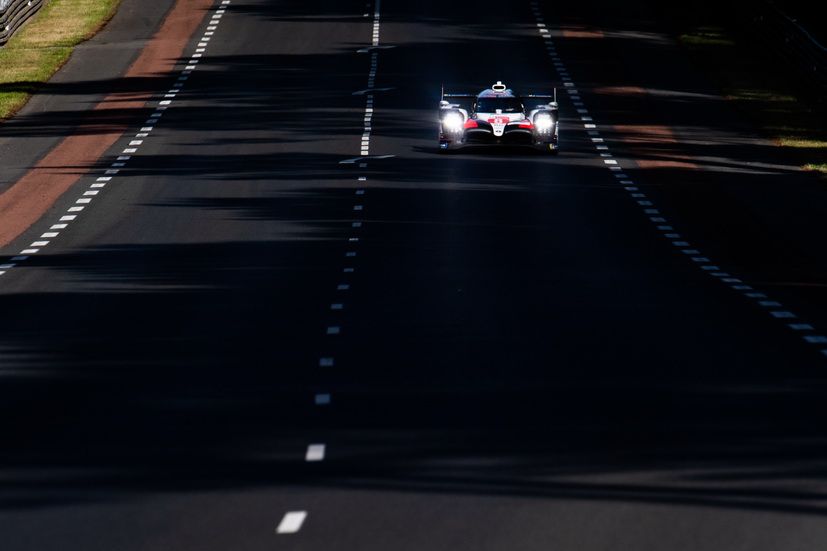 El Toyota nº 7 durante la calificación 1