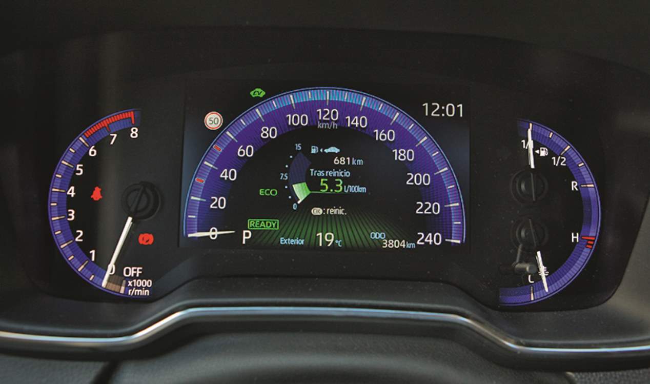 A prueba el Toyota Corolla híbrido en versión familiar