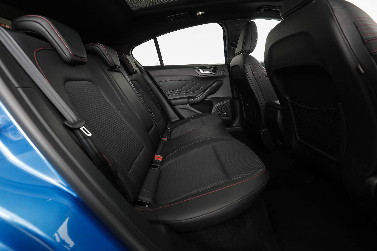 Comparativa: Ford Focus vs Seat León, ¿cuál es mejor?