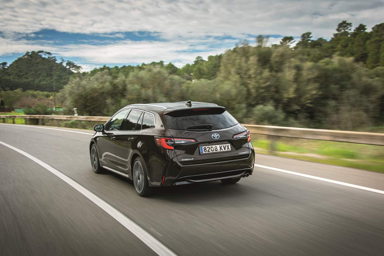 A prueba el Toyota Corolla híbrido en versión familiar