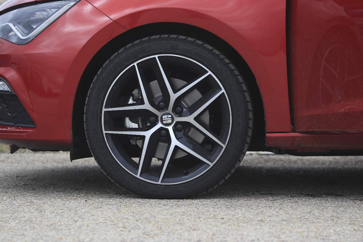 Comparativa: Ford Focus vs Seat León, ¿cuál es mejor?