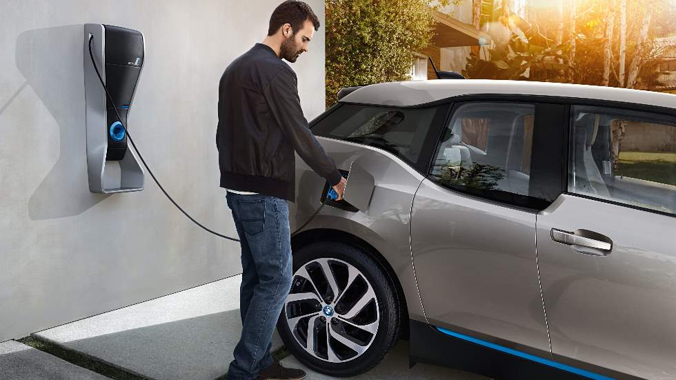 Los coches eléctricos que más valor están perdiendo