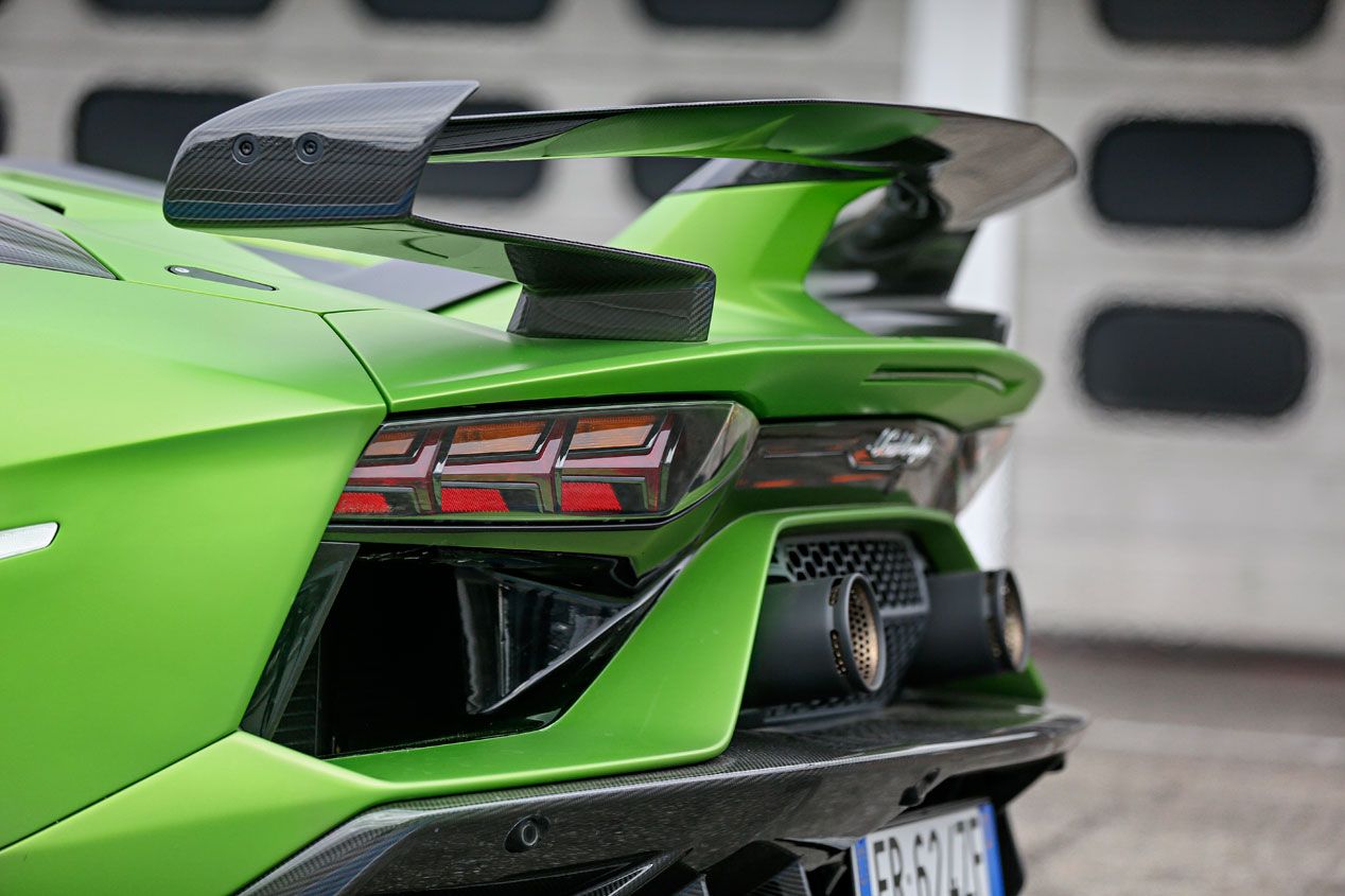 Duelo en Hockenheim, Lamborghini Countach vs Aventador SVJ