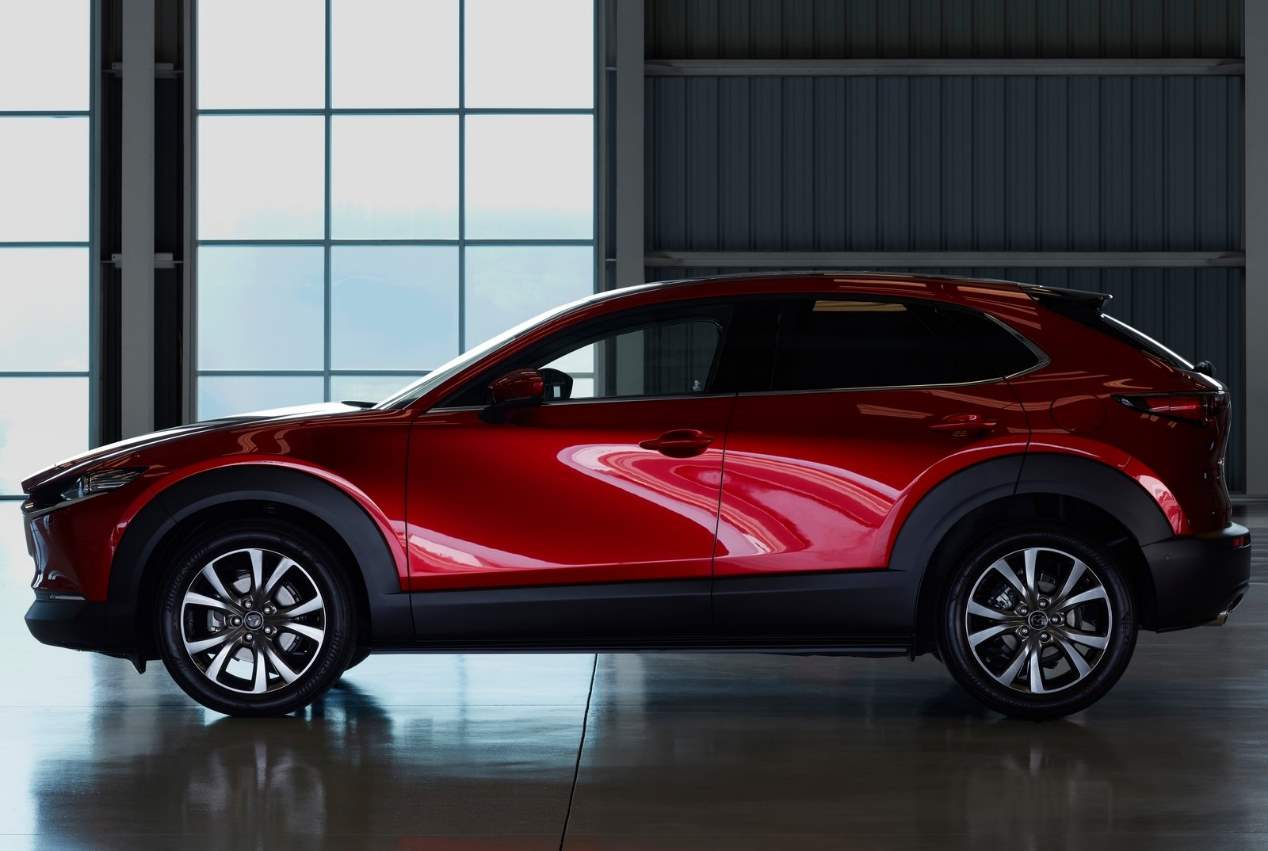 Los nuevos Ford Kuga vs Mazda CX-30, frente a frente