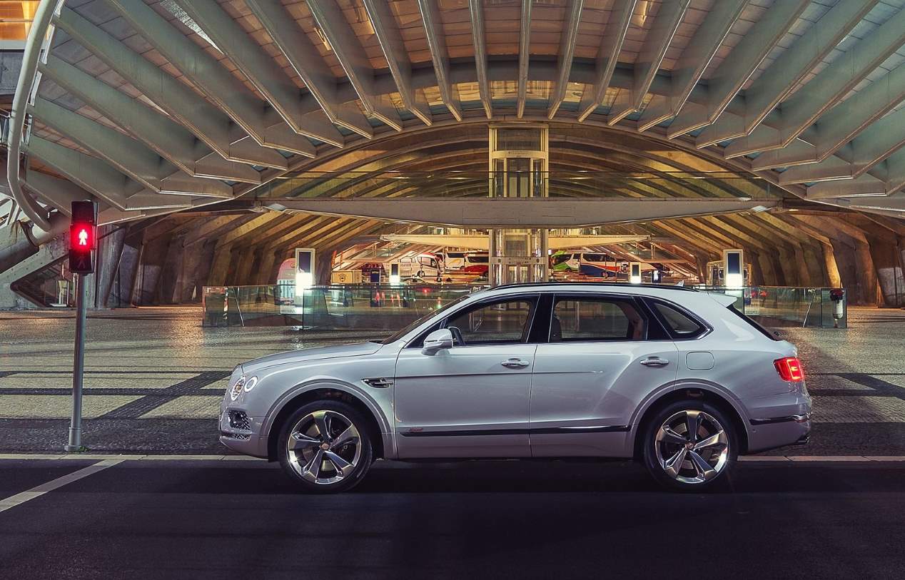 Bentley apostará por la electrificación, con un eléctrico puro en 2025