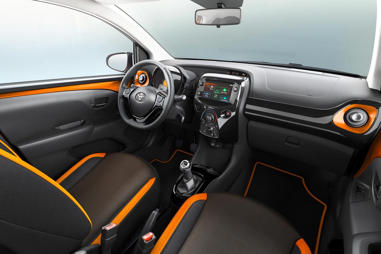 Toyota Aygo x-cite, urbano, llamativo y muy equipado