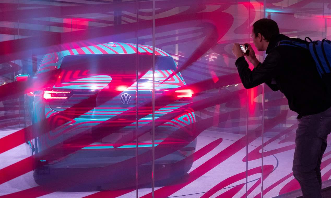 VW Golf 8 vs VW ID.3: ¿qué compacto será mejor, el convencional o el eléctrico? 