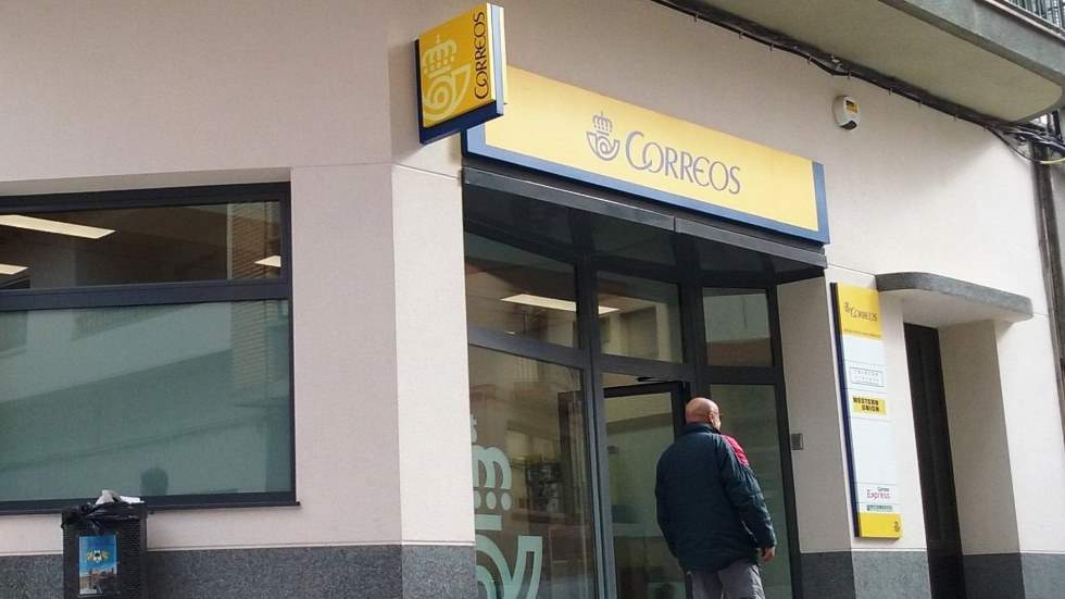 En la imagen, una de las oficinas de Correos en España (Foto: Cordon Press)