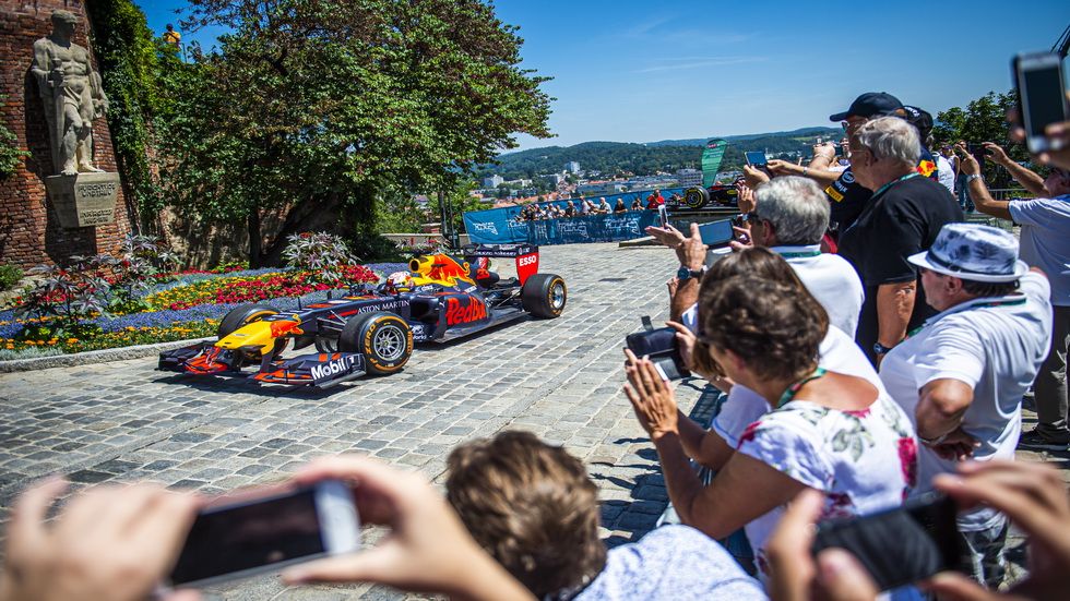 El Red Bull por las calles empedradas de Graz