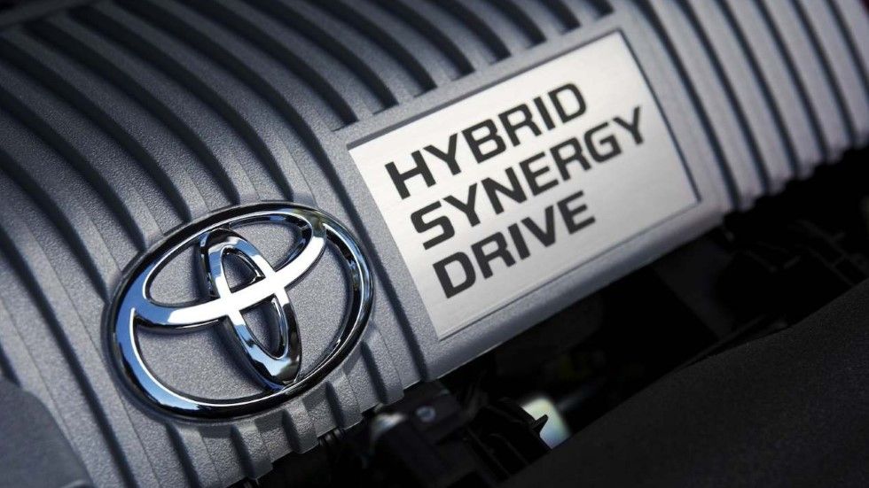 ¿Qué mantenimiento tiene un coche híbrido?