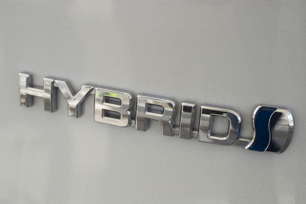 Así funciona un coche híbrido: la conducción, mucho más relajada