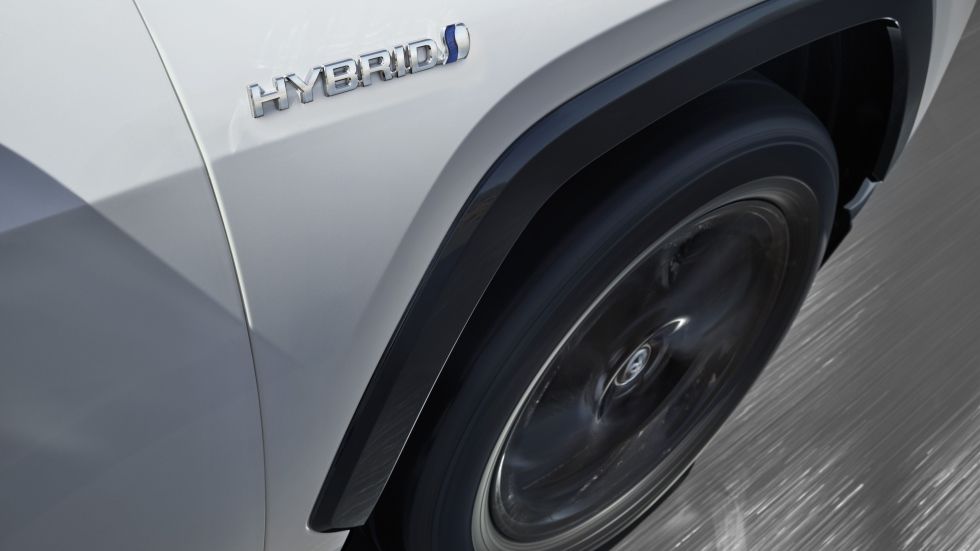 Cómo funciona un coche híbrido: así es su tecnología
