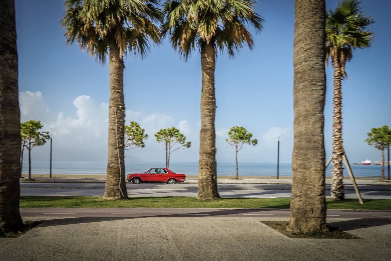 En ruta por Albania con un Mercedes W 123 Coupé
