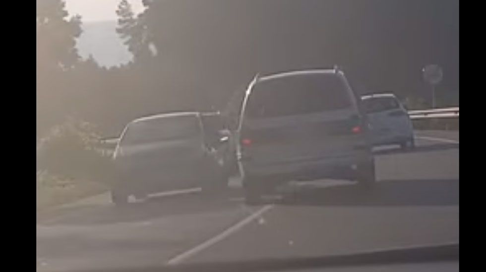 Graban en vídeo a un conductor temerario y ebrio que provocó el pánico… pero acabó detenido 
