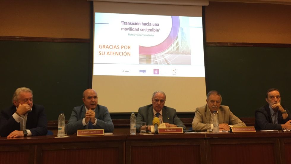 Un comité de sabios analiza la transición hacia la movilidad sostenible