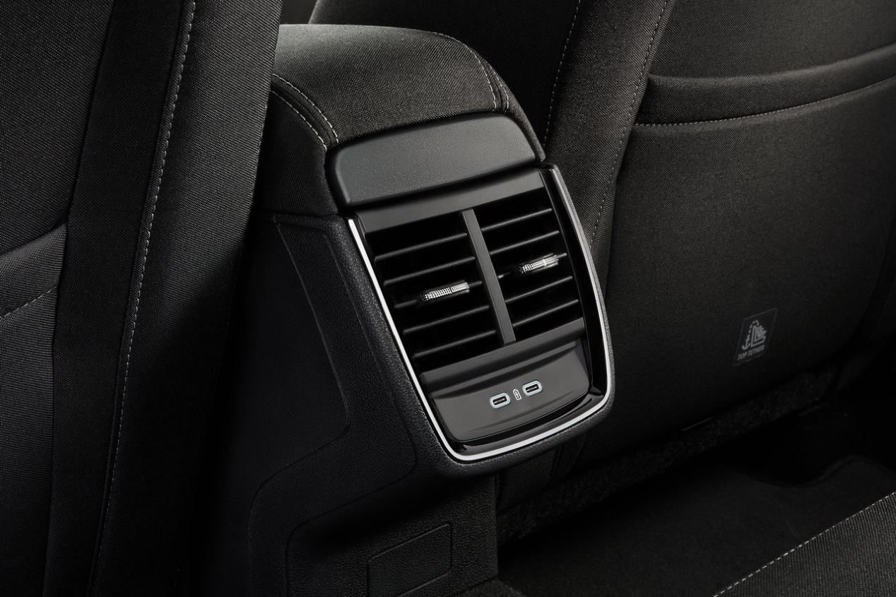 Skoda Kamiq: nuevas fotos oficiales del SUV que llega en septiembre