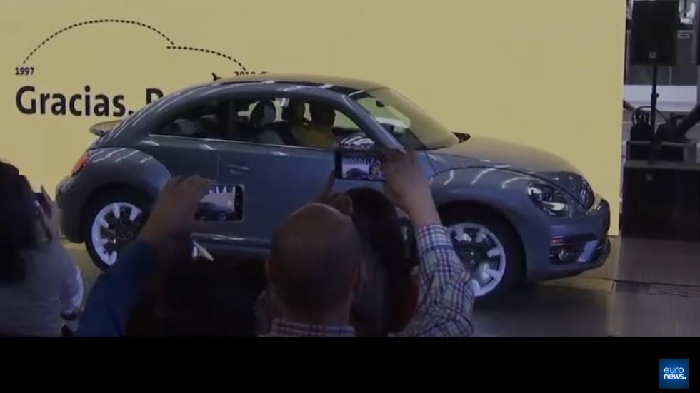 El mítico VW Beetle desaparece: el Escarabajo deja de fabricarse (VÍDEO)