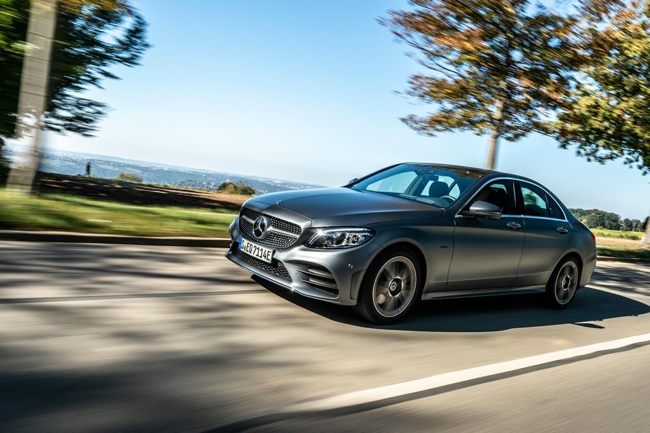 Mercedes C 300 de y C 300 EQ Boost, ya a la venta