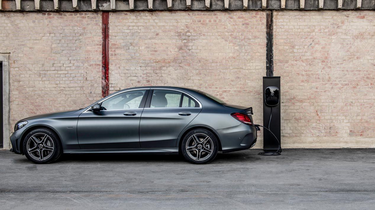 Mercedes C 300 de y C 300 EQ Boost, ya a la venta