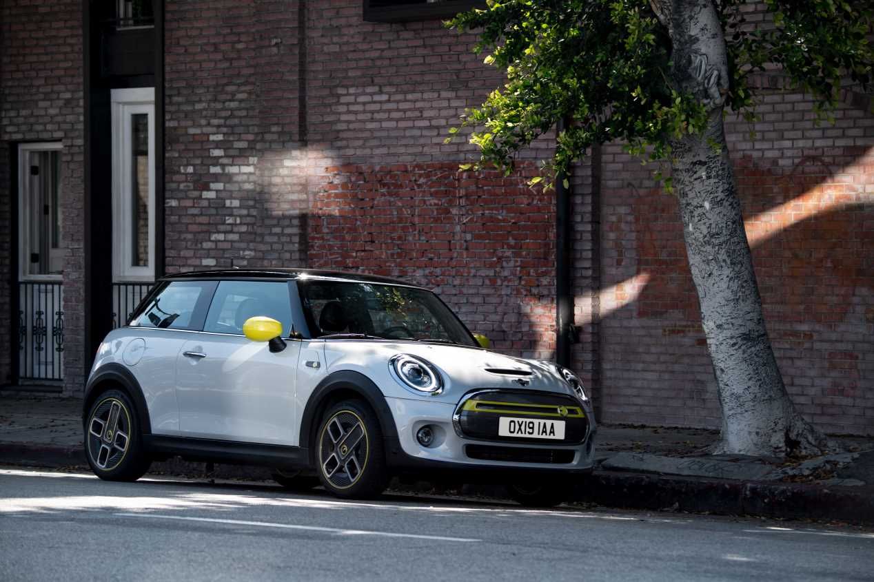 El Mini Cooper SE eléctrico ya tiene precio para España