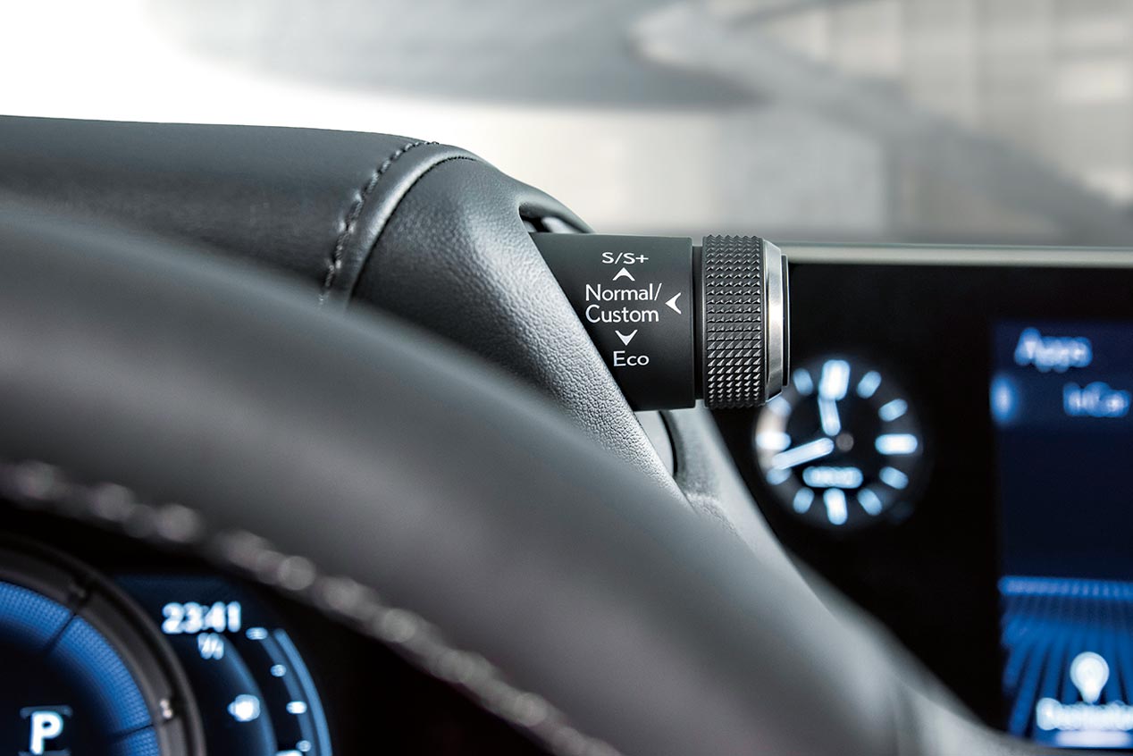 Lexus ES 300h F-Sport