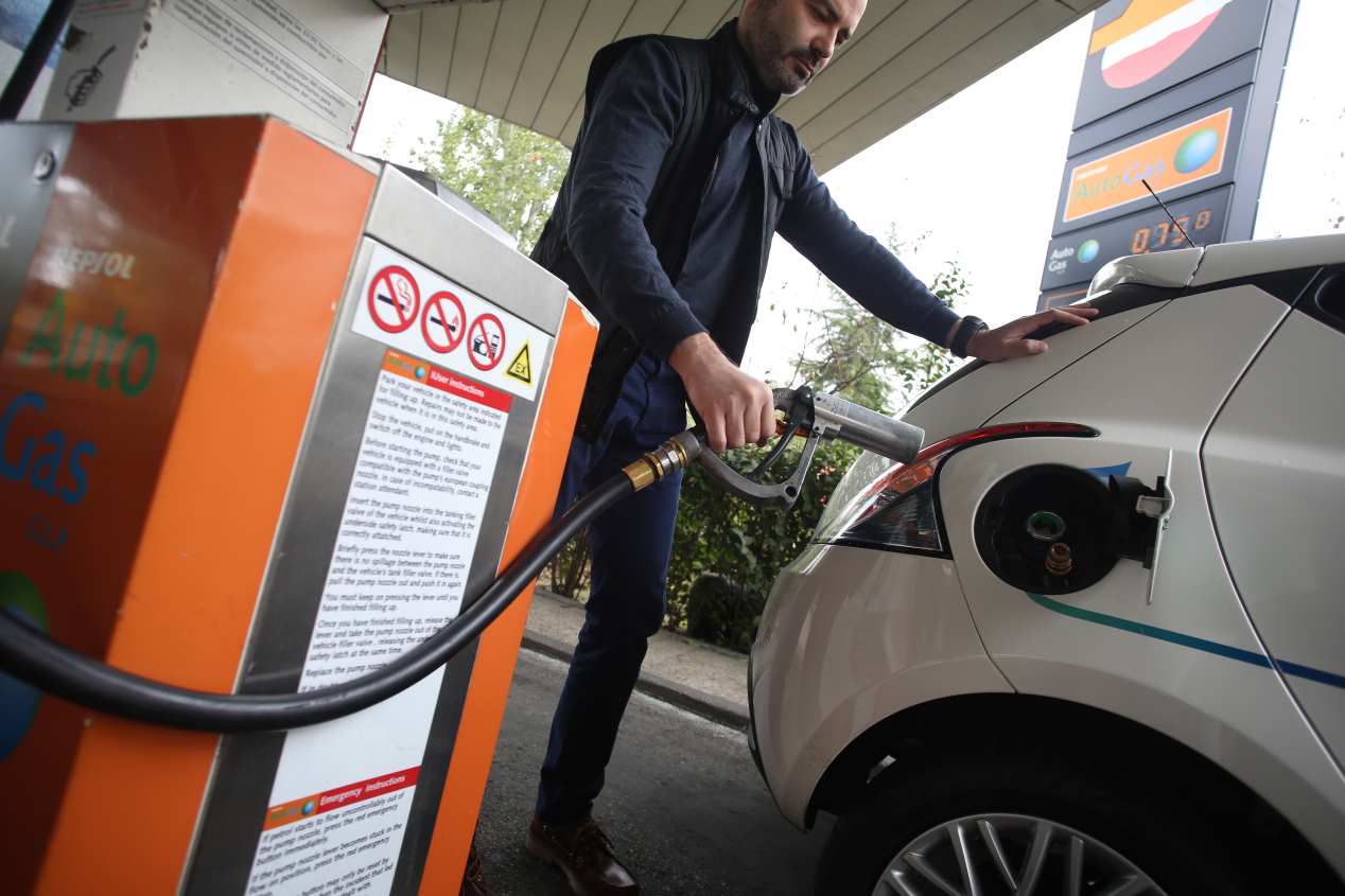 Cómo transformar un coche de gasolina en un nuevo híbrido de gas