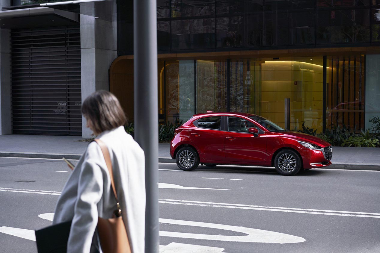 Mazda 2: su renovación se presenta en Japón