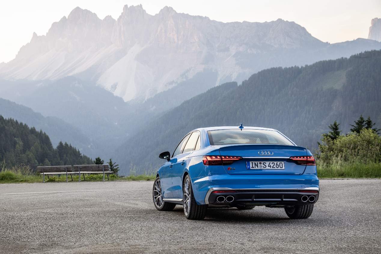 Audi S4 TDI y A4 Allroad quattro: las versiones más atractivas del A4