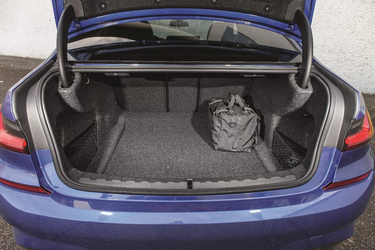 Comparativa de berlinas diésel: BMW 320d vs Mercedes C 220 d