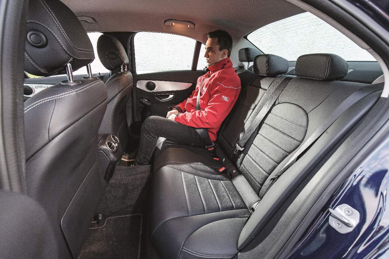 Comparativa de berlinas diésel: BMW 320d vs Mercedes C 220 d