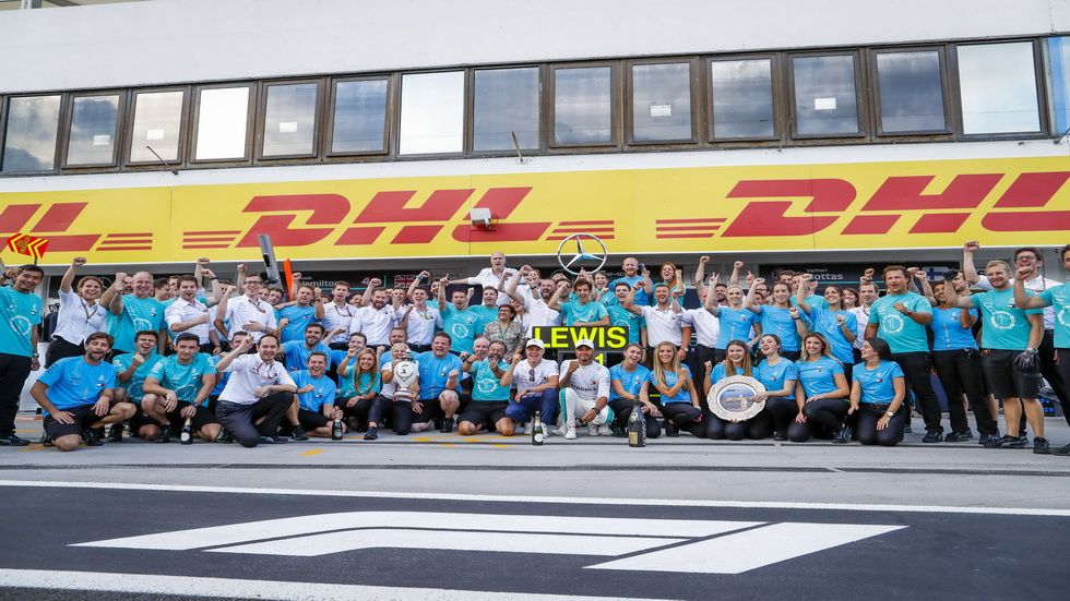 Así celebraron en Mercedes la 6ª victoria de Hamilton en el Hungaroring en 2018
