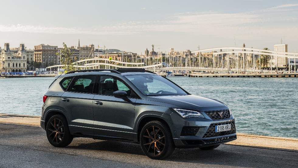 Bela y el Cupra Ateca: pádel de altos vuelos. ¡Ojo al vídeo!