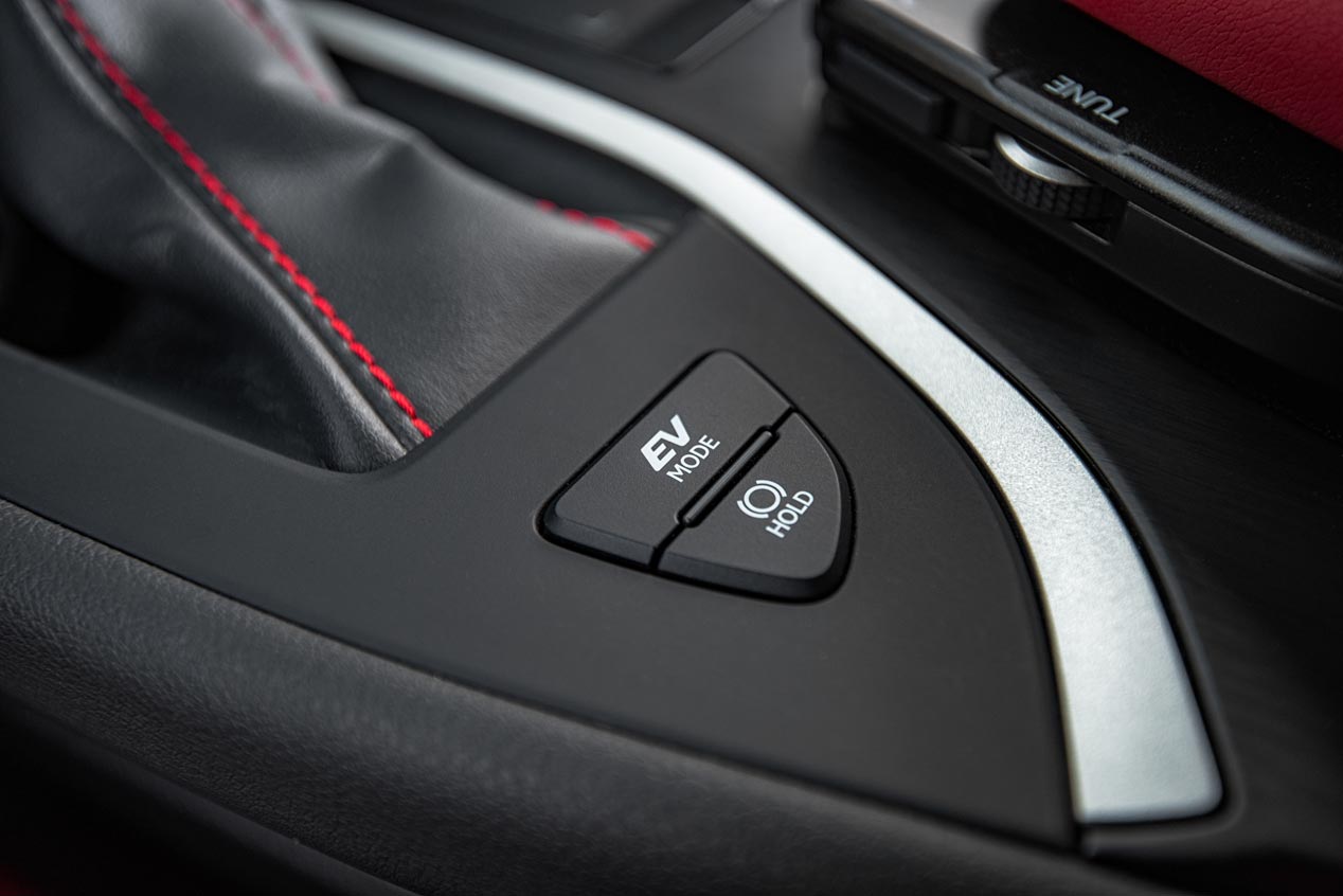 Lexus UX 250h: tecnología, eficiencia, dinamismo, seguridad y mucho más