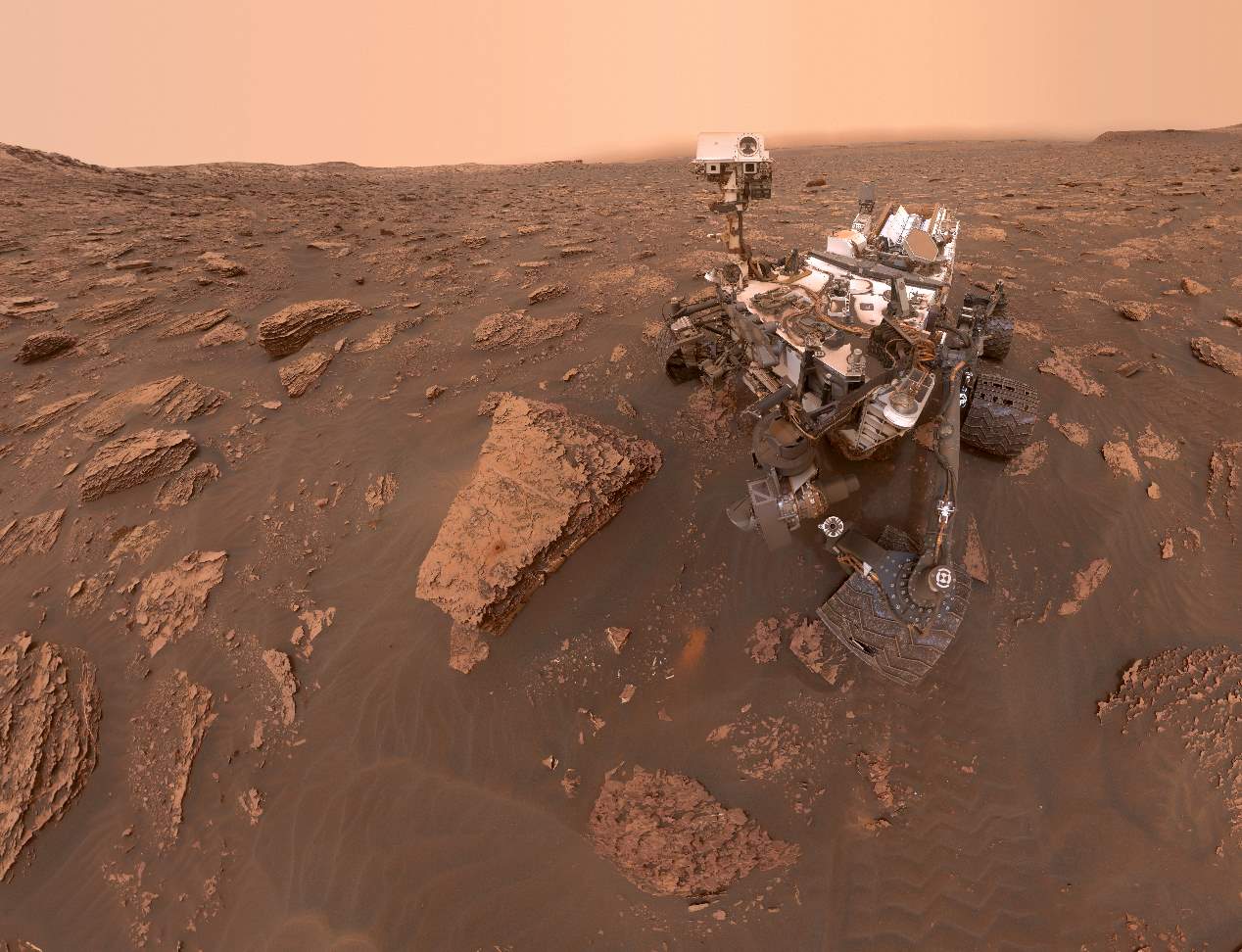 Los coches para surcar el espacio de ayer y de hoy