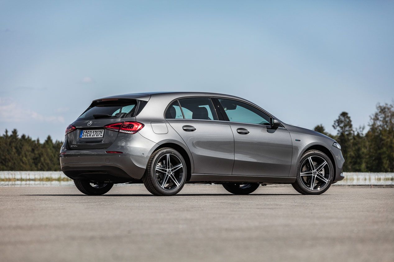 Mercedes Clase A y B 250e