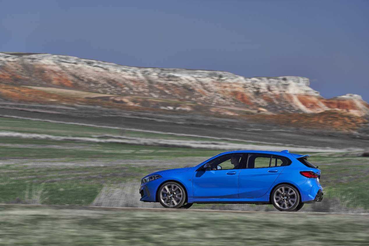 Astra, Serie 1, Mazda3 Skyactiv-X y Golf, el póker de nuevos compactos