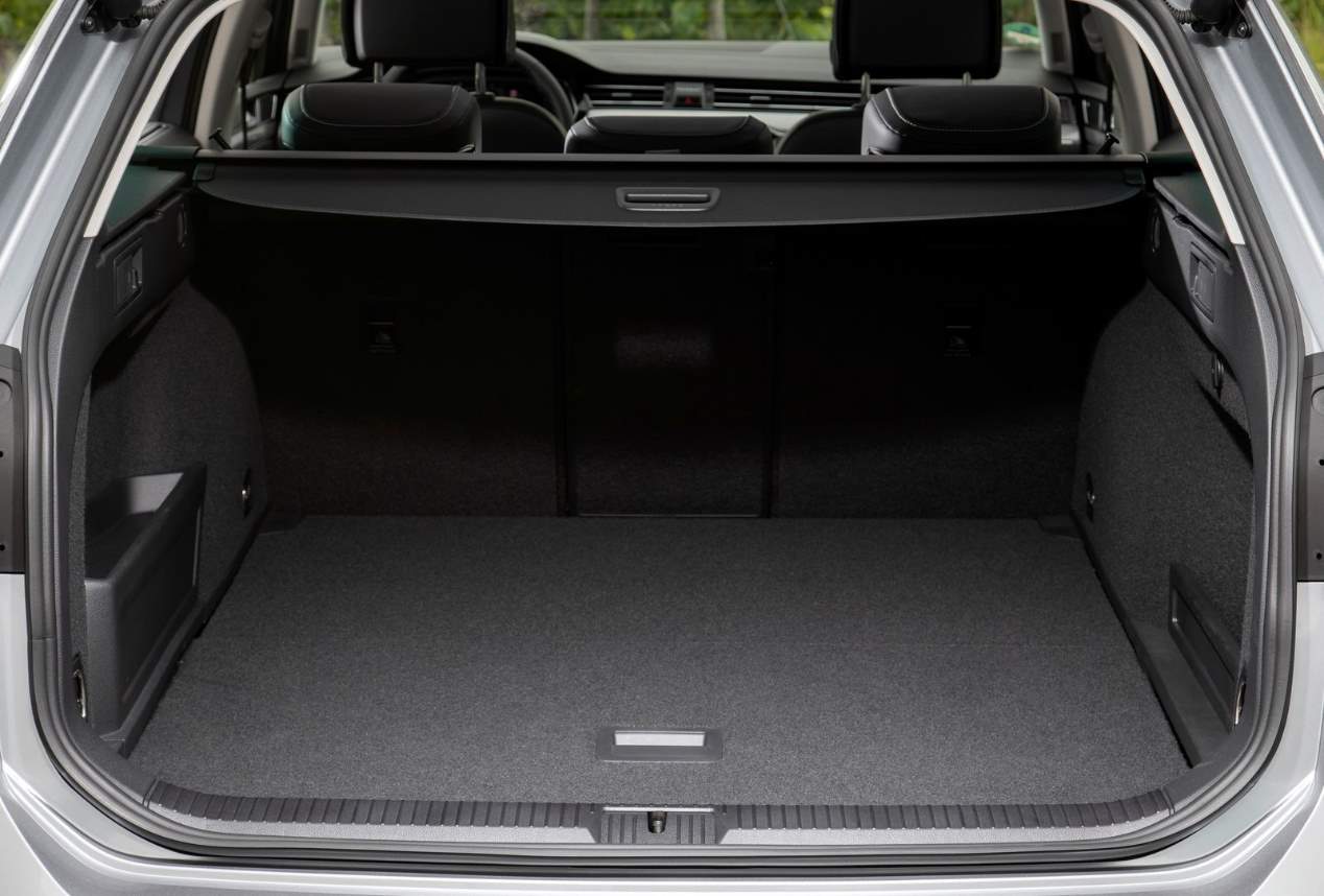 El VW Passat híbrido enchufable, ya a la venta en Europa en su gama 2019