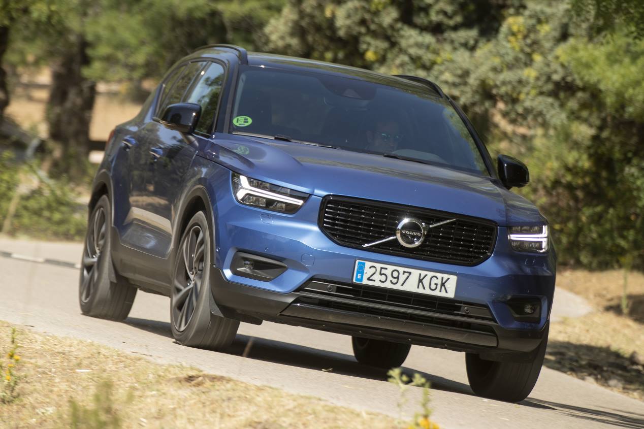 Comparativa: Range Rover Evoque D180 AWD vs Volvo XC40 D4 AWD
