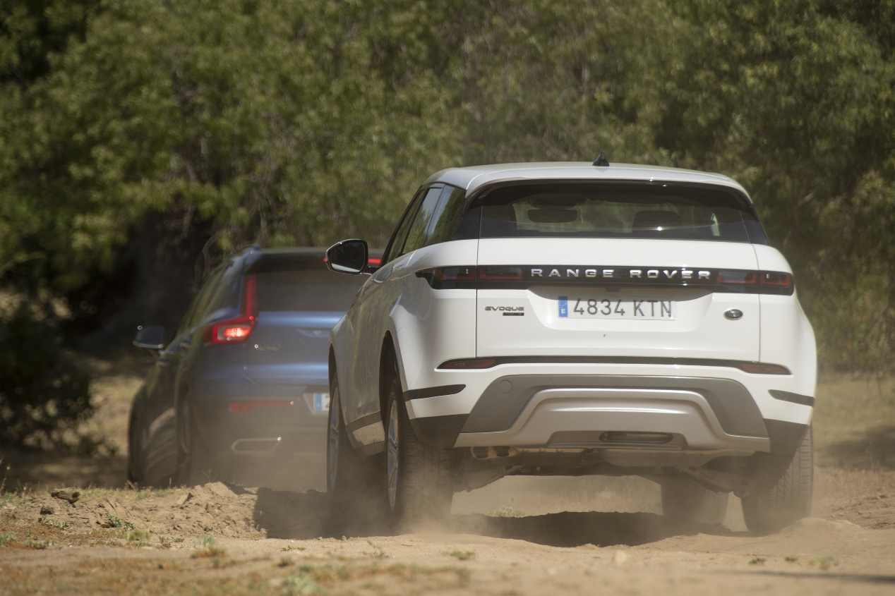 Comparativa: Range Rover Evoque D180 AWD vs Volvo XC40 D4 AWD